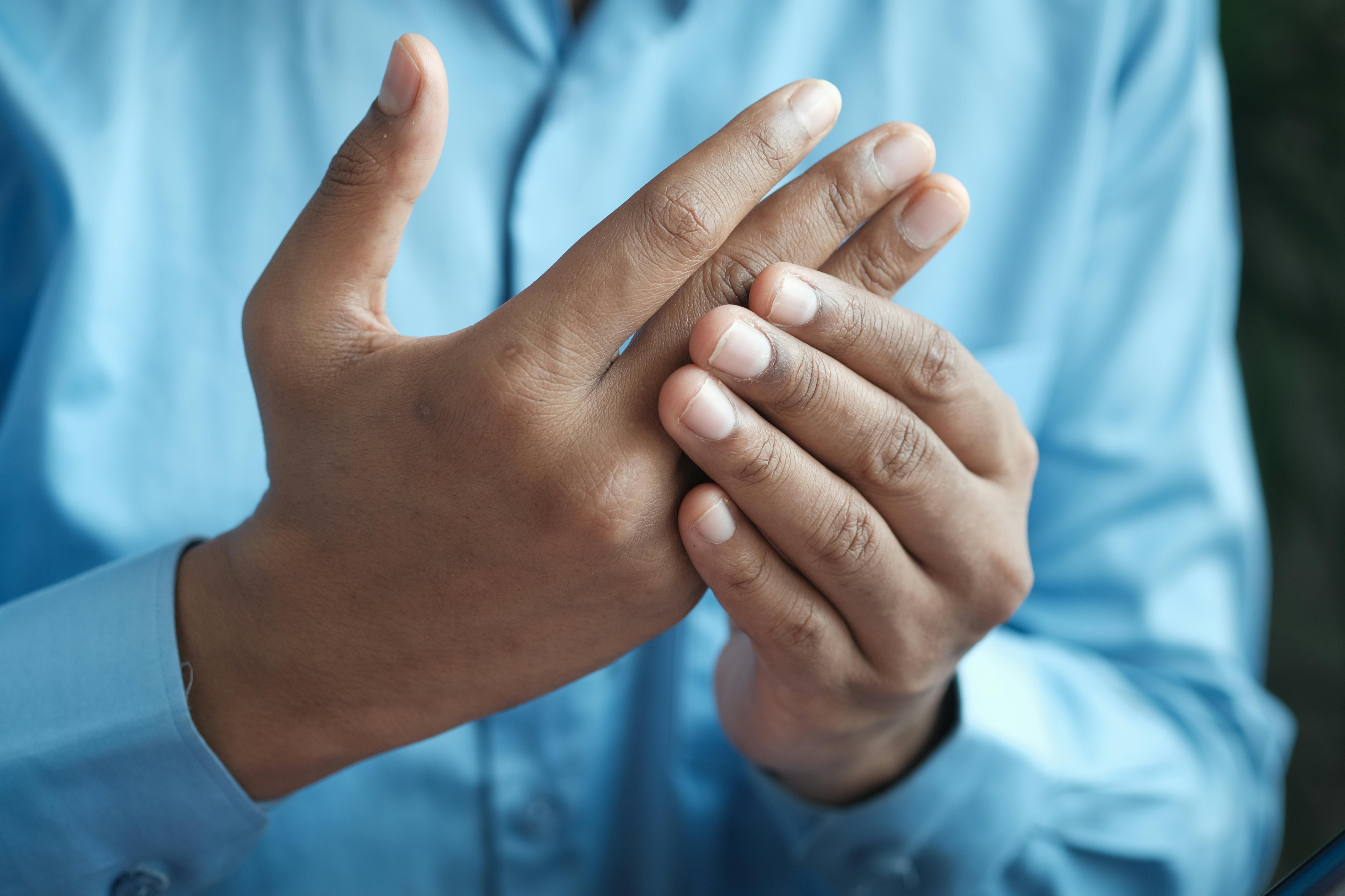 persona con parkinson temblores trastorno neurológico